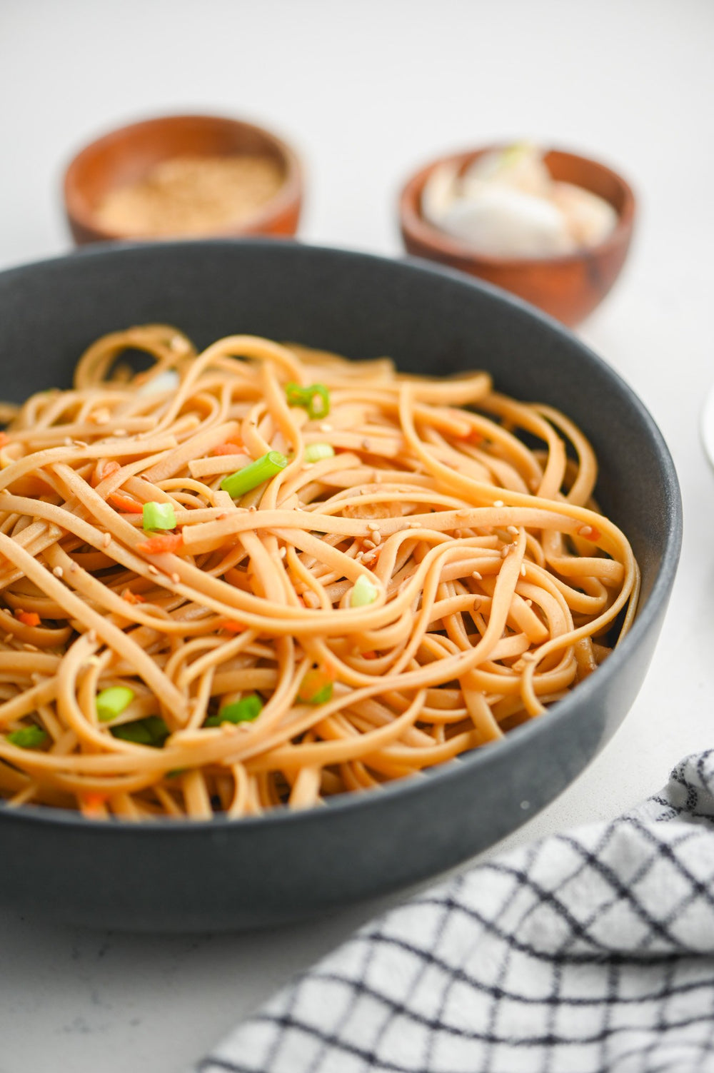 Oriental Nut Noodle Salad (250g)